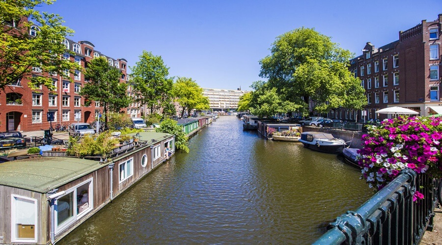 Long term houseboat rentals Amsterdam (Get in touch!)