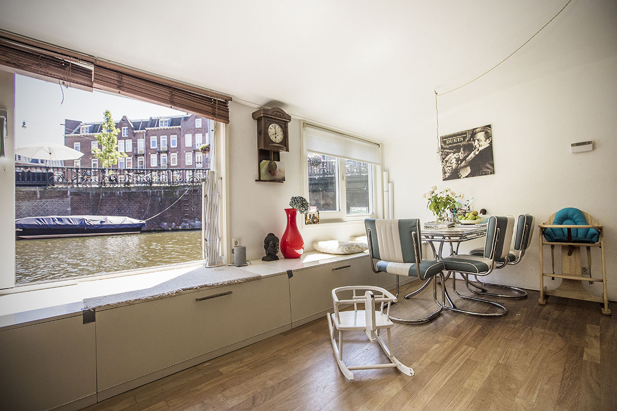 Long term houseboat rental Amsterdam