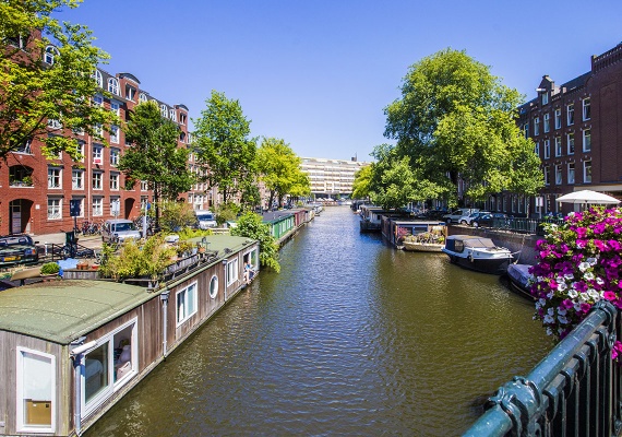 Long term houseboat rental Amsterdam