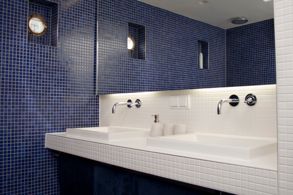 Long term houseboat rental Amsterdam