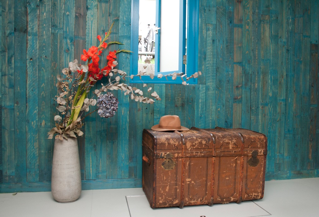 Long term houseboat rental Amsterdam