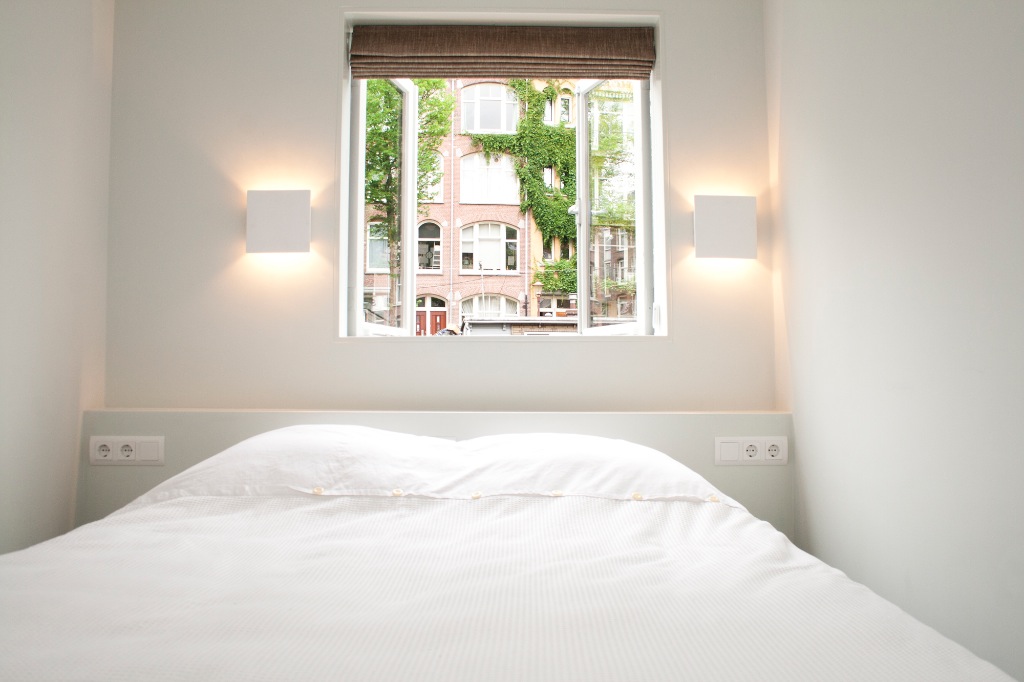Long term houseboat rental Amsterdam