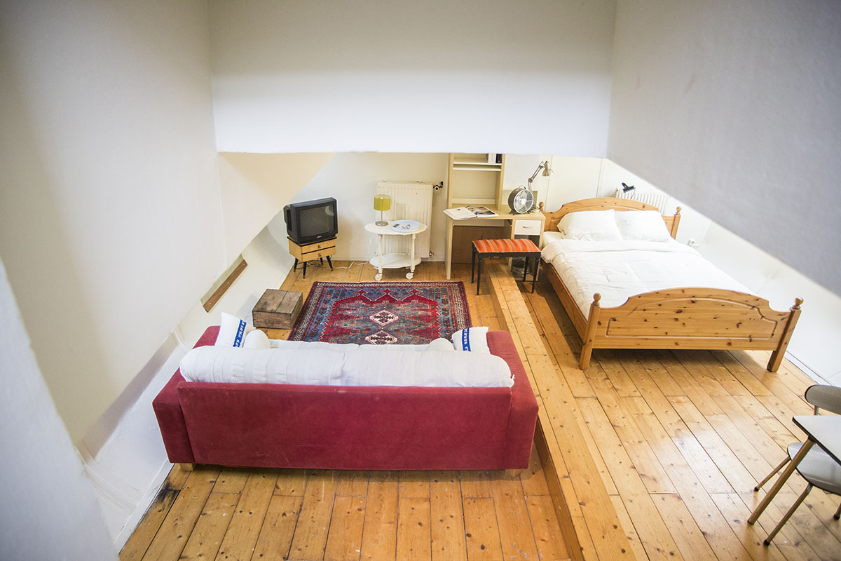 Long term Houseboat rental Amsterdam