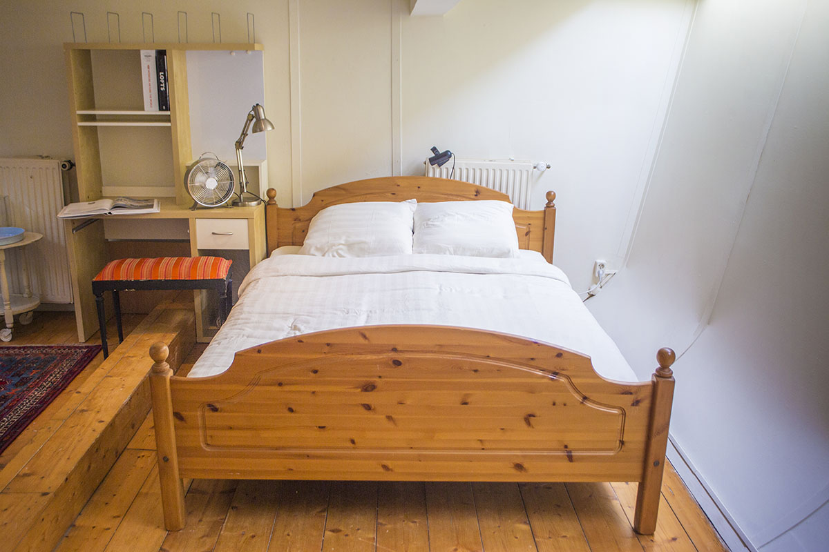 Long term Houseboat rental Amsterdam