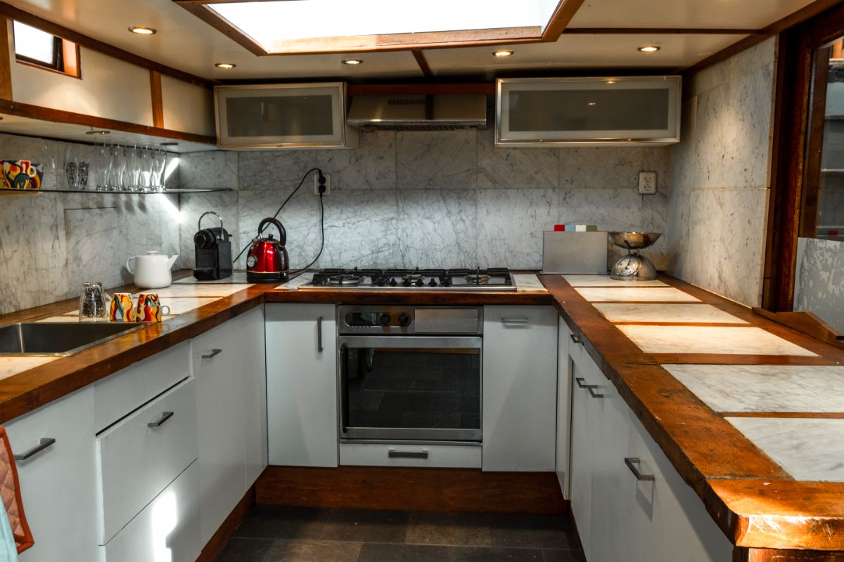 Prins Hendrikkade 523 1011 TE, Amsterdam, Noord-Holland Netherlands, ,Houseboat,For Rent,Prins Hendrikkade,1034