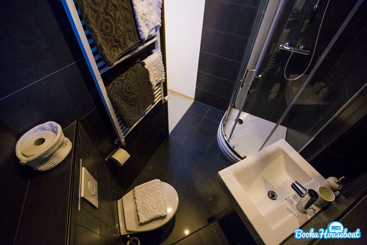Ertskade 2 1019 BB, Amsterdam, Noord-Holland Netherlands, ,Houseboat,For Rent,Ertskade ,1037