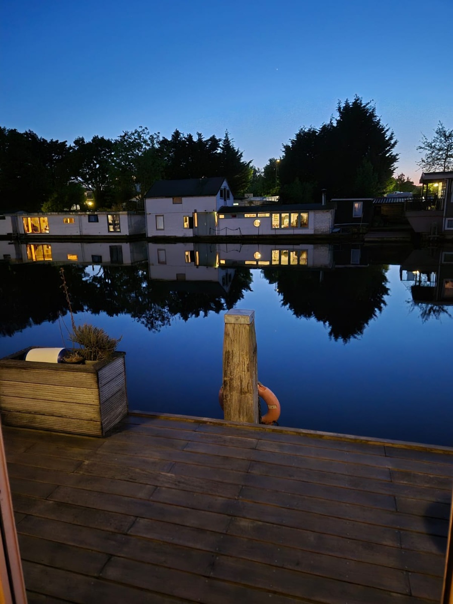 Buiksloterdijk 433 1034 ZA, Amsterdam, Noord-Holland Netherlands, 2 Bedrooms Bedrooms, 4 Rooms Rooms,0,Houseboat,For Rent,Buiksloterdijk,0,1052