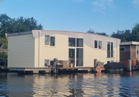 Buiksloterdijk 433 1034 ZA, Amsterdam, Noord-Holland Netherlands, 2 Bedrooms Bedrooms, 4 Rooms Rooms,0,Houseboat,For Rent,Buiksloterdijk,0,1052