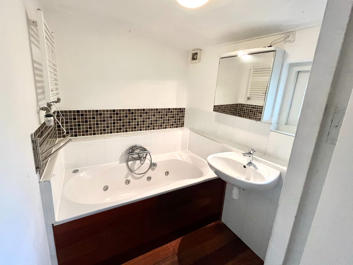 de Wittenkade 70 1051 AC, Amsterdam, Noord-Holland Netherlands, 2 Bedrooms Bedrooms, 5 Rooms Rooms,Houseboat,For Rent,de Wittenkade,1059