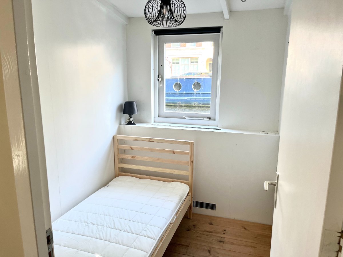 de Wittenkade 70 1051 AC, Amsterdam, Noord-Holland Netherlands, 2 Bedrooms Bedrooms, 5 Rooms Rooms,Houseboat,For Rent,de Wittenkade,1059