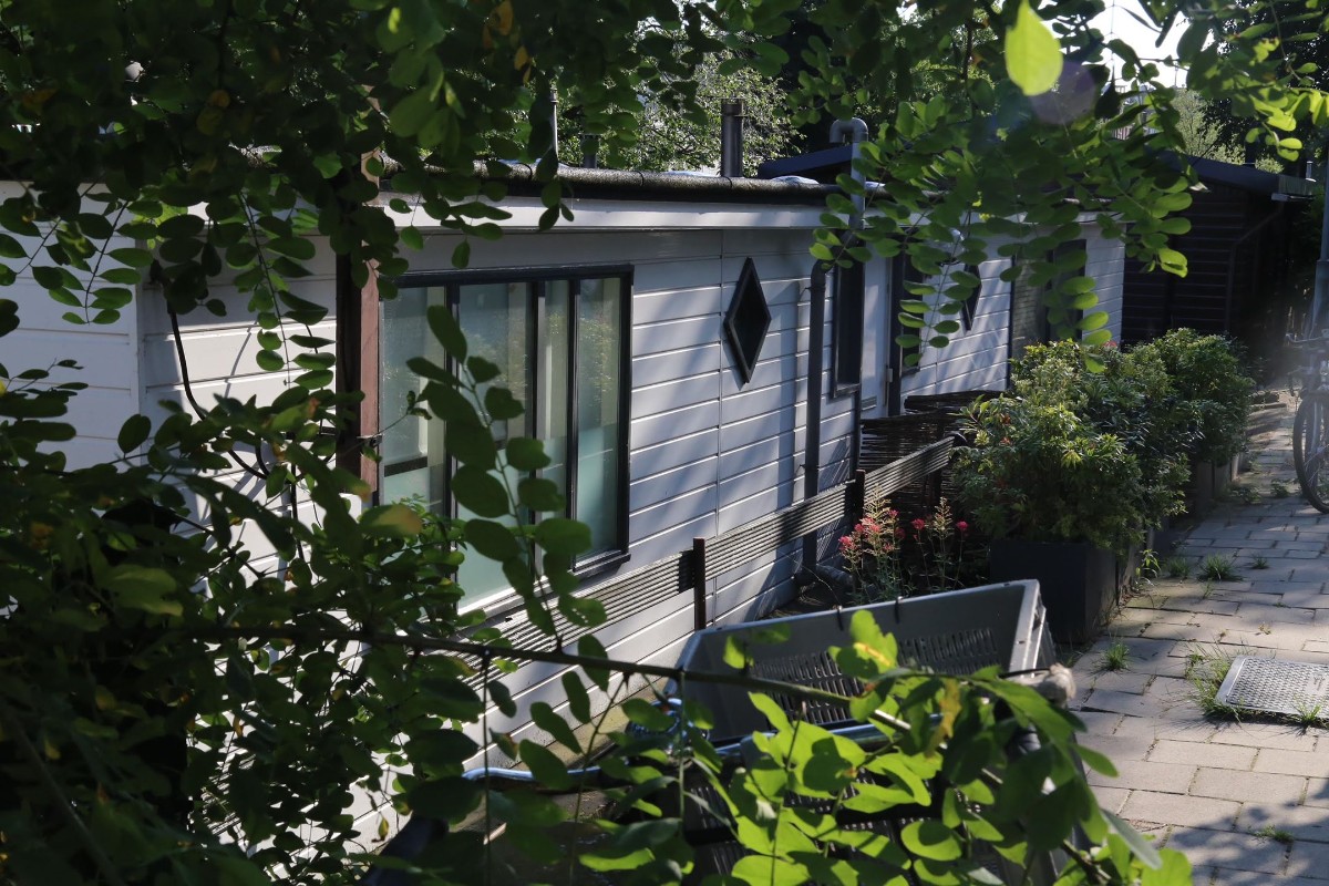 Hugo de Grootkade 84 1052 LX, Amsterdam, Noord-Holland Netherlands, 3 Bedrooms Bedrooms, 4 Rooms Rooms,Houseboat,For Rent,Hugo de Grootkade,1061