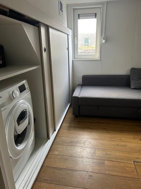 Vredenhofpad 17 1051 NN, Amsterdam, Noord-Holland Nederland, 3 Slaapkamers Slaapkamers, 5 Rooms Rooms,Woonboot,Te huur,Vredenhofpad,1065