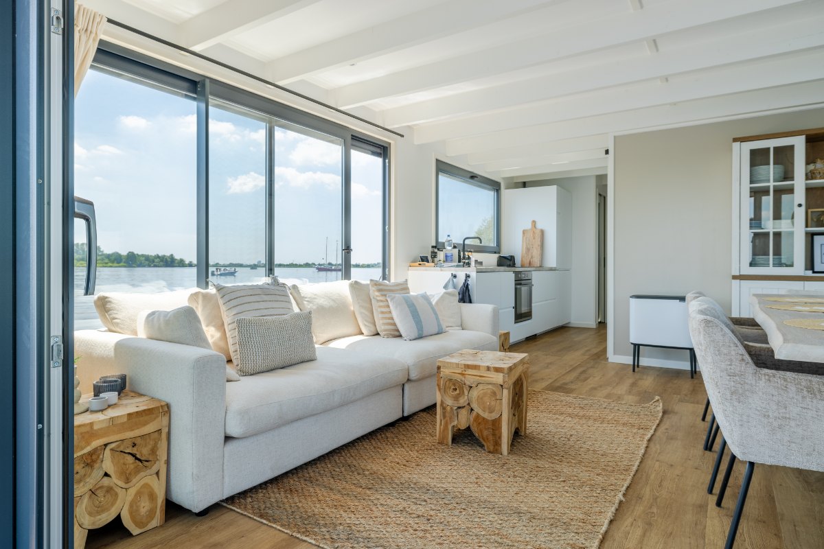 Tjotterpad 40 1081 KD, Amsterdam, Noord-Holland Netherlands, 3 Bedrooms Bedrooms, 5 Rooms Rooms,0,Houseboat,For Rent,Tjotterpad,0,1066
