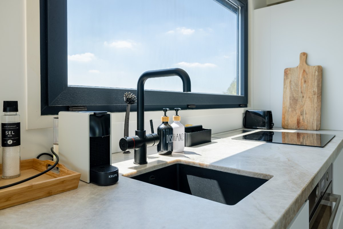Tjotterpad 40 1081 KD, Amsterdam, Noord-Holland Netherlands, 3 Bedrooms Bedrooms, 5 Rooms Rooms,0,Houseboat,For Rent,Tjotterpad,0,1066
