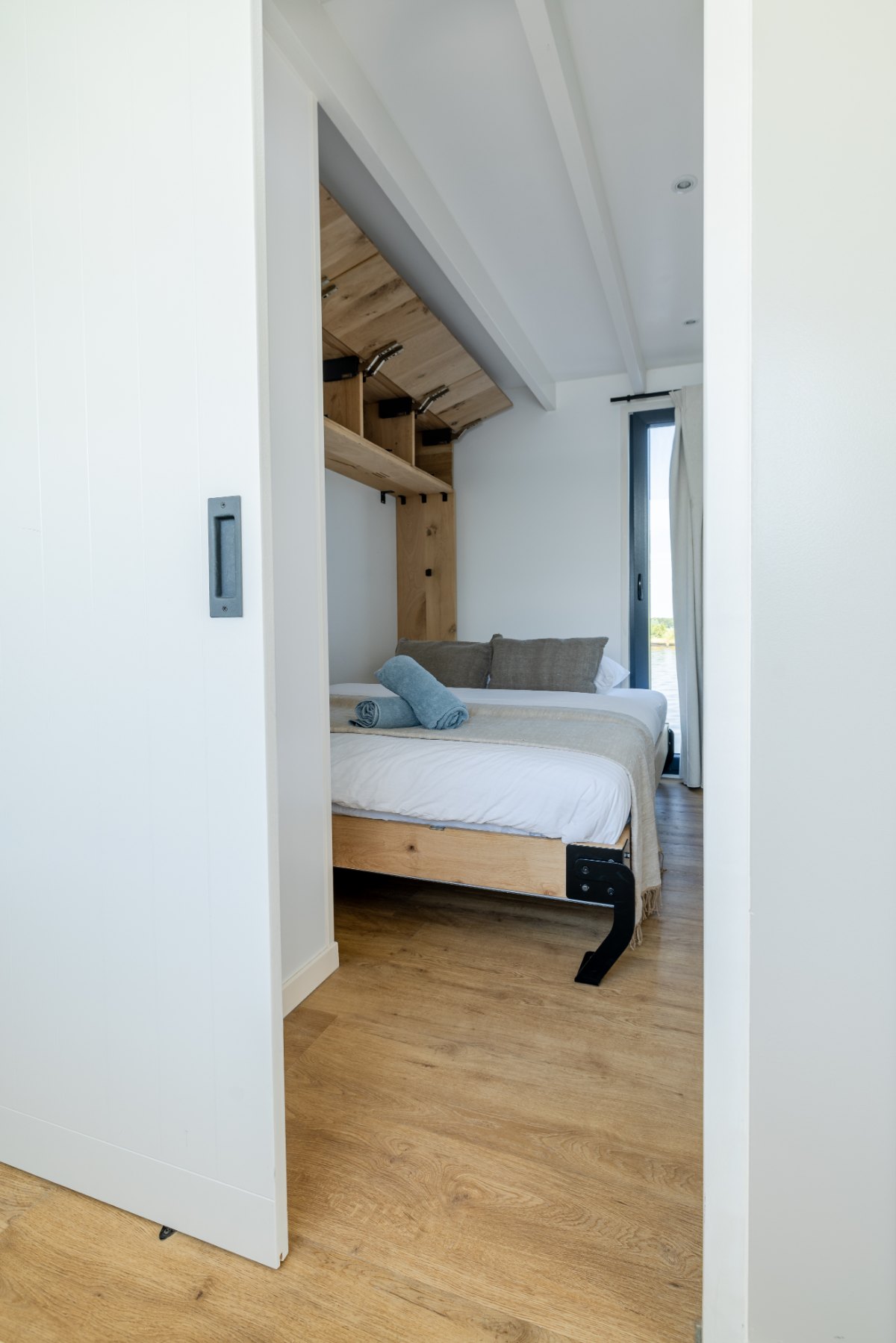 Tjotterpad 40 1081 KD, Amsterdam, Noord-Holland Netherlands, 3 Bedrooms Bedrooms, 5 Rooms Rooms,0,Houseboat,For Rent,Tjotterpad,0,1066