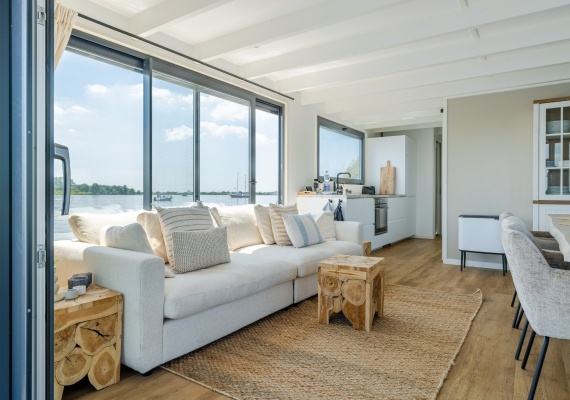 Tjotterpad 40 1081 KD, Amsterdam, Noord-Holland Netherlands, 3 Bedrooms Bedrooms, 5 Rooms Rooms,0,Houseboat,For Rent,Tjotterpad,0,1066