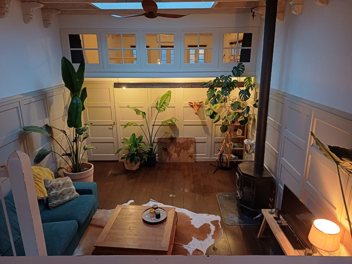 Hasselterhaven 89 8043PN, Zwolle, Overijssel Netherlands, 1 Bedroom Bedrooms, 2 Rooms Rooms,0,Houseboat,For Rent,Hasselterhaven,0,1069